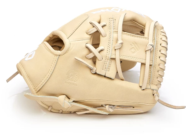 11.5 Inch Nokona AmericanKIP A-1150 Blonde Adult Infield Glove - Image 4